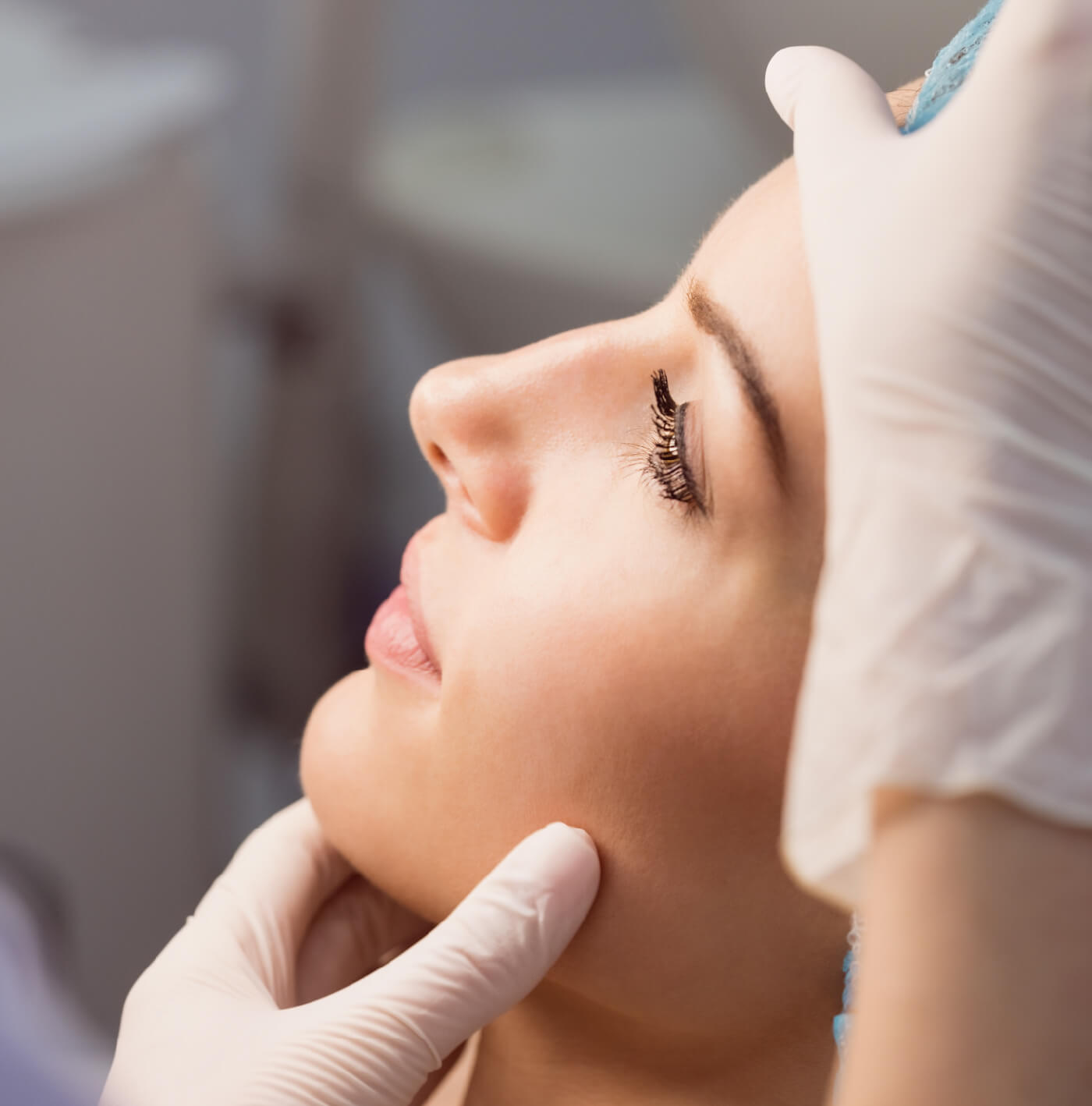 Armonización facial con acido hialurónico